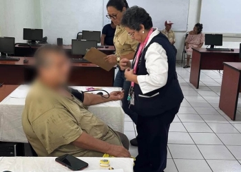 Manzanillo mantiene refugios temporales con atención médica y apoyo para las familias