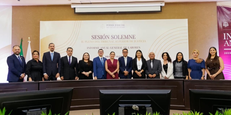 Gobernadora Indira Vizcaíno asistió al Informe Anual del Tribunal Superior de Justicia del Estado de Colima