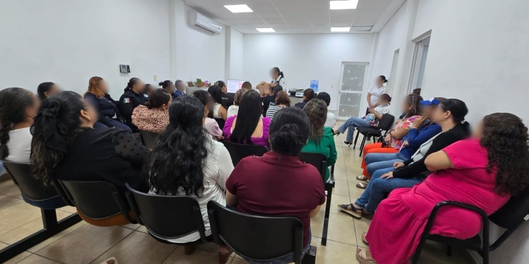 FGE y Secretaría de Salud promueven la detección oportuna del cáncer de mama y cervicouterino en personal de seguridad pública