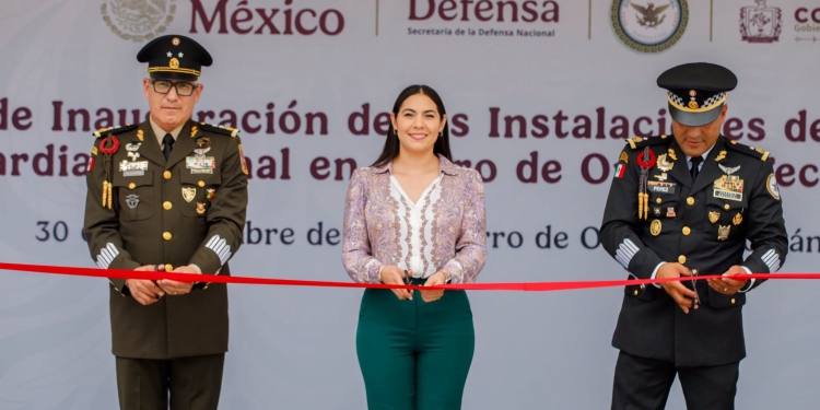 Este miércoles, la gobernadora Indira Vizcaíno Silva participó como invitada de honor en la inauguración de las nuevas instalaciones de la 383ª Compañía de la Guardia Nacional, ubicadas en Cerro de Ortega, Tecomán.